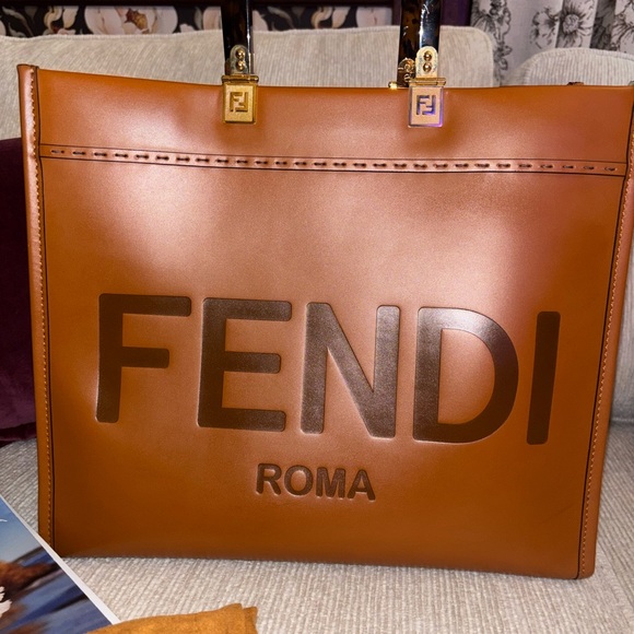Fendi Sunshine Medium Tote Brown Leather Roma Logo Authentic - Picture 2 of 14